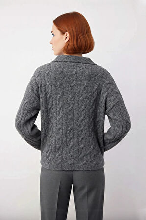 Kadın Geniş Kalıp Düşük Kol Apaş Yaka Saç Örgü Triko Kazak Soğuk Günlerde Konforlu Kullanım İçin