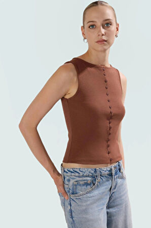 Kadın Kolsuz Örme Bluz Kayık Yaka Fitted Kalıp Rahat Günlük Stil Ve Şık Modern