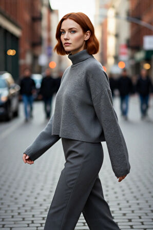 Kadınlara Özel Geniş Kalıp Balıkçı Yaka Triko Kazak Düşük Kol Süper Crop Kışlık Günlük Şıklık