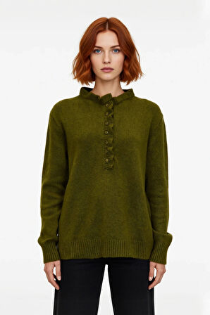 Kadın Regular Kalıp Düz Desen Bisiklet Yaka Düğme Detaylı Triko Kazak Kış Günleri İçin Konforlu