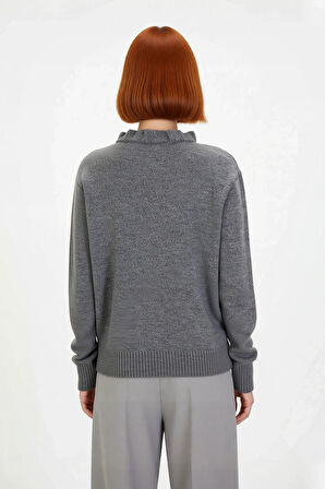 Kadın Regular Kalıp Düz Desen Bisiklet Yaka Düğme Detaylı Triko Kazak Kış Günleri İçin Konforlu