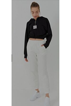 KADIN BELİ BÜZGÜLÜ KAPÜŞONLU YARIM FERMUARLI CROP SWEATSHIRT