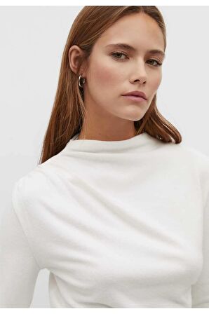 KADIN BÜZGÜLÜ MODEL DİK YAKA BODY