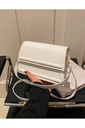 Kadın Şık Tasarımlı Hediyelik Güzel Kaliteli  Omuz Çantası