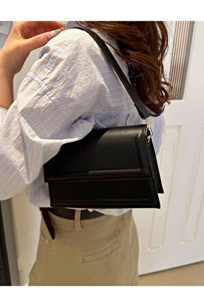 Kadın Şık Tasarımlı Hediyelik Güzel Kaliteli  Omuz Çantası