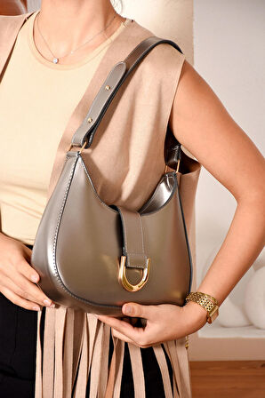 Kadın Toka Detaylı Şık  Baget Çanta