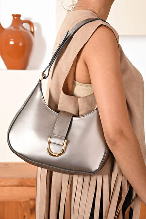 Kadın Toka Detaylı Şık  Baget Çanta