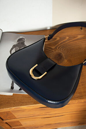 Kadın Toka Detaylı Şık  Baget Çanta