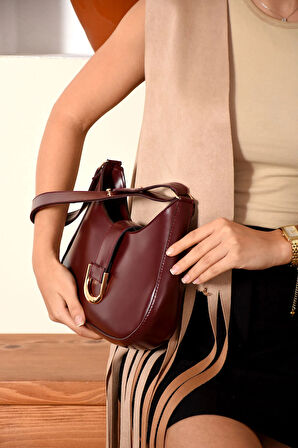 Kadın Toka Detaylı Şık  Baget Çanta