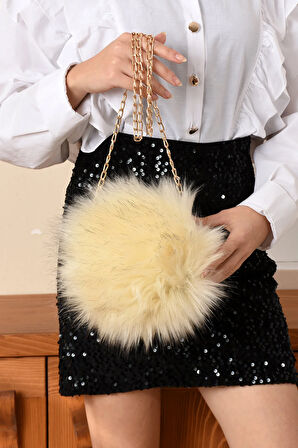 Yumuşak Dokunuş: Şık Tüylü Çanta Çapraz Askılı Zincirli Çanta