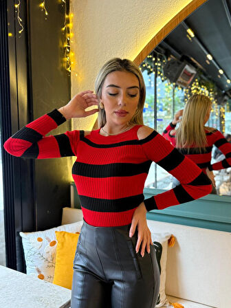 Kadın Uzun Kollu Bisiklet Yaka Omuzları Açık Triko Bluz