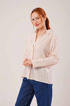 Düğmeli Ve Çizgi Detaylı Krem Gömlek