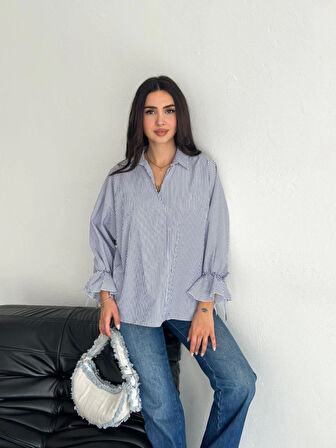 Arkası Asimetrik Yırtmaç Kesim Detaylı Cizgili Bluz Gömlek - Füme