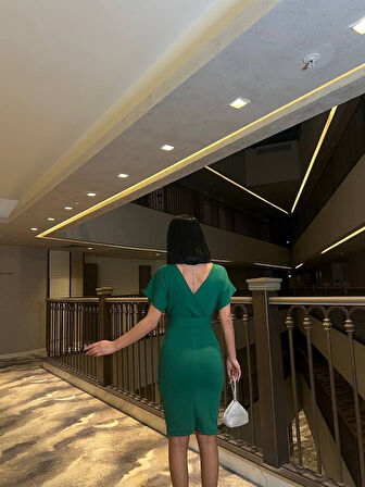 Kadın Dalgıç Krep V Yaka Ve Sırt Dekolte Detaylı Elbise