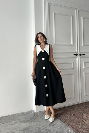 Siyah Gül Detaylı Atlas Elbise