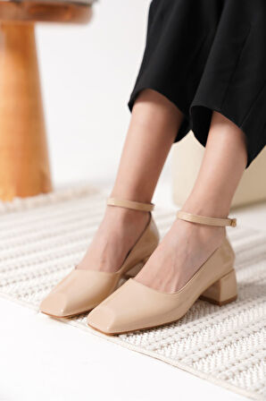 Arilla Bej Rugan Kadın Topuklu Ayakkabı