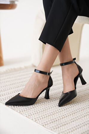 Clara Kadın Siyah Topuklu Ayakkabı