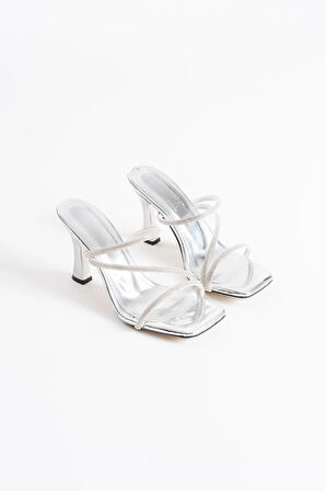 Capella Gümüş Kadın Taşlı Topuklu Terlik