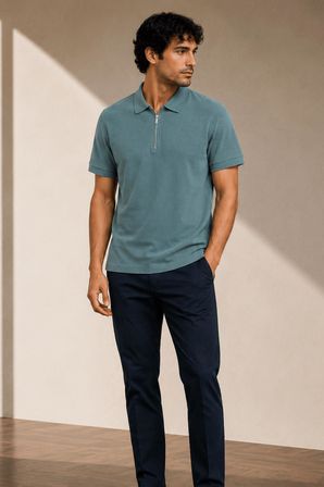 Kısa Kollu Fermuarlı Polo Yaka T-shirt