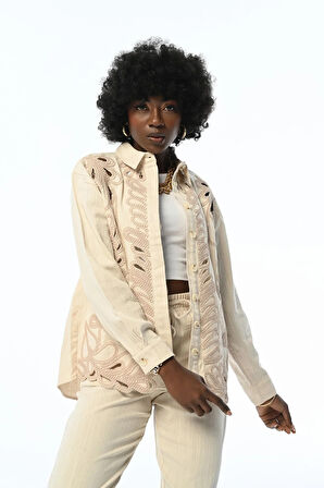 KADIN NAKIŞLI DELİK İŞİ PAMUK GÖMLEK