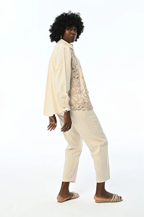 KADIN NAKIŞLI DELİK İŞİ PAMUK GÖMLEK