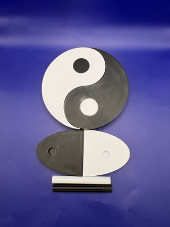 Bezos 3D Baskı Yin Yang Dekoratif Obje Denge Temalı İki Parçalı Masa ve Raf Süsü EVCEM