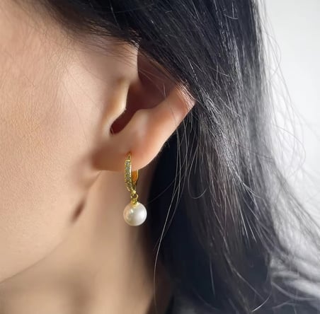 Evçem Zirkon Taşlı Gold 8 mm İnci Küpe – Şık ve Zarif Tasarım |Kararmaz Anti Alerjik EVCEM