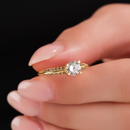 Evçem Kadın Gold Renk Tektaş Yüzük-18 Numara, 19 mm İç Çap, Taşlı Zarif Model EVCEM