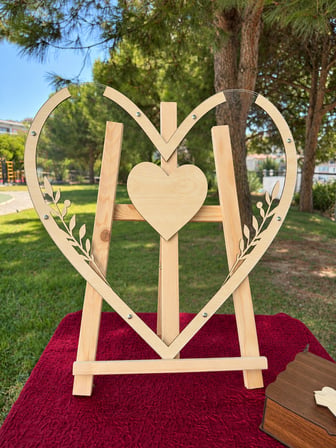 Kişiye Özel Akçaağaç Dal Desenli Kalp Anı Kutusu (50cm) (İçi Kalp İsimlikli)
