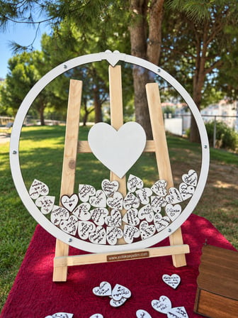 Kişiye Özel Beyaz Yuvarlak Anı Kutusu (50cm) (İçi Kalp İsimlikli)