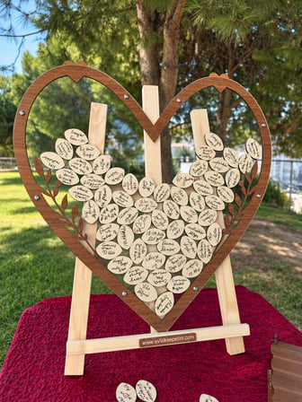 Kişiye Özel Ceviz Dal Desenli Kalp Anı Kutusu (50cm) (İçi Açık Tasarım)