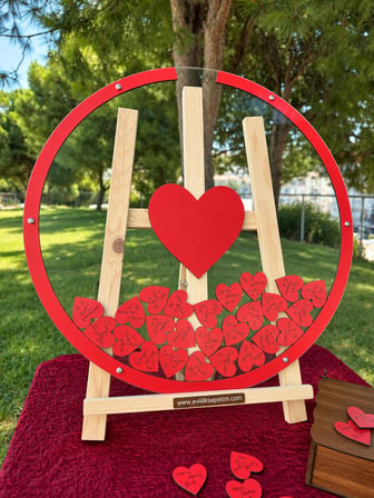 Kişiye Özel Kırmızı Yuvarlak Anı Kutusu (50cm) (İçi Kalp İsimlikli)