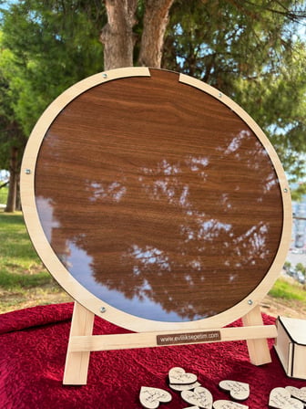 Kişiye Özel Ceviz Zeminli Akçaağaç Çerçeveli Yuvarlak Anı Kutusu (50cm) (İçi Açık Tasarım)