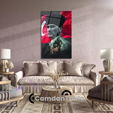 Atatürk ve Bayrak Cam Tablo
