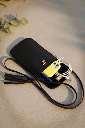 PAİ SİYAH EYCH LAİLA Kadın Telefon Çantası – Kartlık Bölmeli, Minimalist ve Şık Tasarım