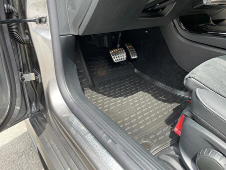 Mercedes CLA Serisi W118 Havuzlu Paspas 2019- Sonrası