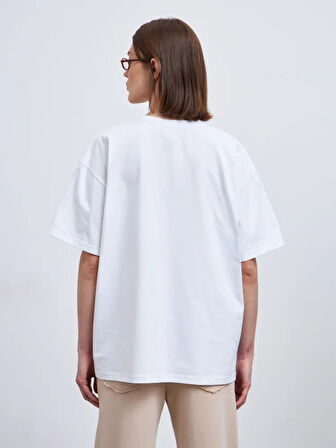 Unisex Pamuklu Beyaz Oversize "Something New" Baskılı Bisiklet Yaka Rahat T-shirt