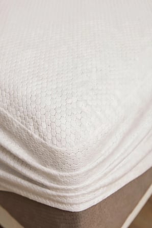 Sıvı Geçirmez Fitted Bazalı Honeycomb Desenli Yatak Alezi | Nefes Alan Microfiber Yatak Koruyucu Alez Beyaz | Tek Kişilik - Çift Kişilik