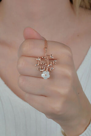 925 Ayar Gümüş Filizlenmiş Manolya Çiçeği Kolye