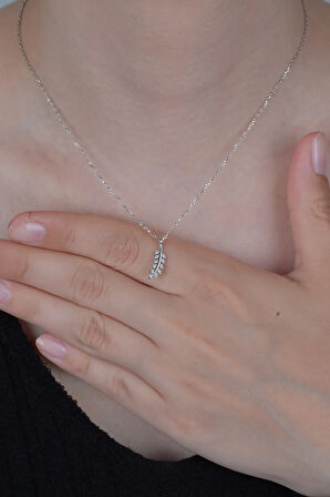 925 Ayar Defne Yaprağı Minimal Gümüş Kolye Kadın