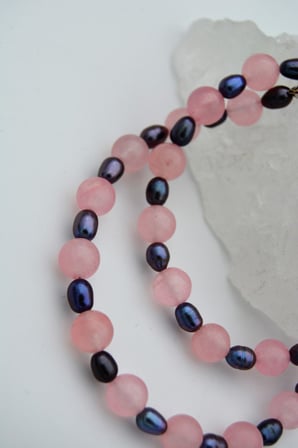 STONEAGE Pembe Kuvars Hematit Taşlı T Kilit Şifa Kolyesi