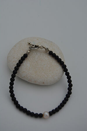 STONEAGE İnci ve Oniks Taşından T Kilit Bileklik