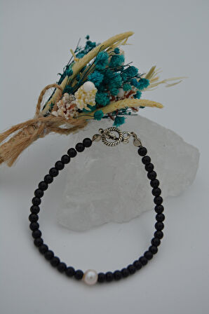 STONEAGE İnci ve Oniks Taşından T Kilit Bileklik