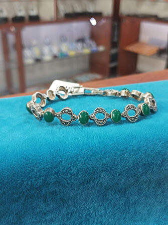 Hasır Oyma Taşlı Modeli Gümüş Kadın Bileklik