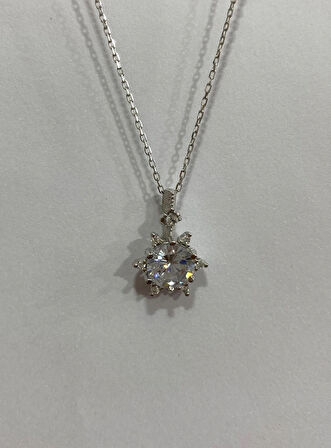 Aşk Yıldızı Modeli Beyaz Taşlı Gümüş Şans Kolyesi