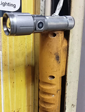 Gold Police Gp-215 Pro Şarjlı El Feneri Pm10 Led Mıklatıslı