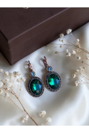 Kristal Taşlı Oval Küpe