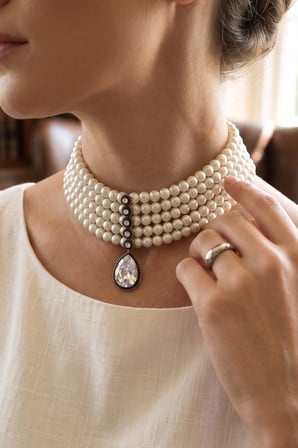 Zirkon Taşlı Su Damlası Sallantılı Choker Tasma İnci Kolye