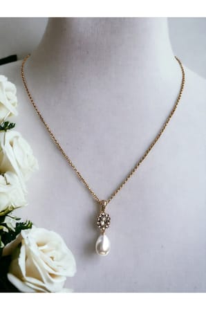 Oval Kristal Taşlı Mayorka İnci Kolye