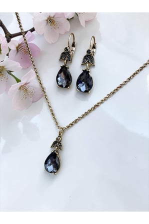 Kristal Taşlı Su Damlası Sallantılı Küpe ve Kolye Seti